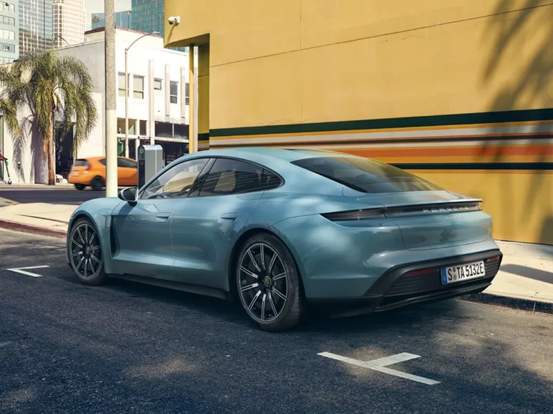 Станьте одним из первых обладателей Taycan.